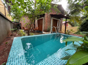 Cheerful 3-bedroom villa with Private plunge pool, Candolim, Goa